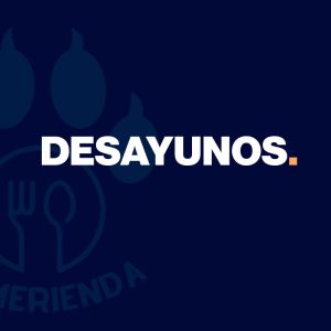 Bagel con queso crema, tomate y aguacate